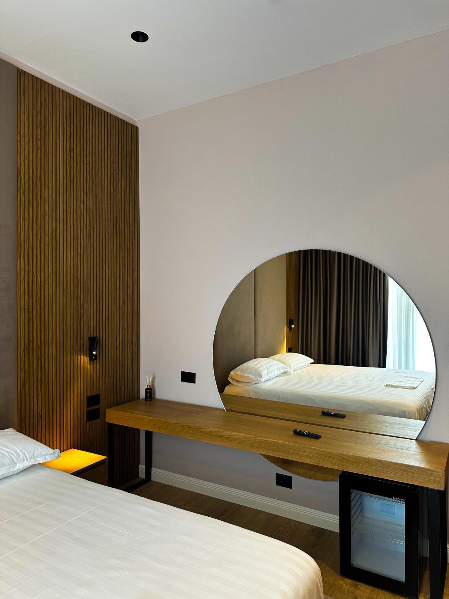 Oniro By Iliria Palace (Adults Only) Himare Exterior foto